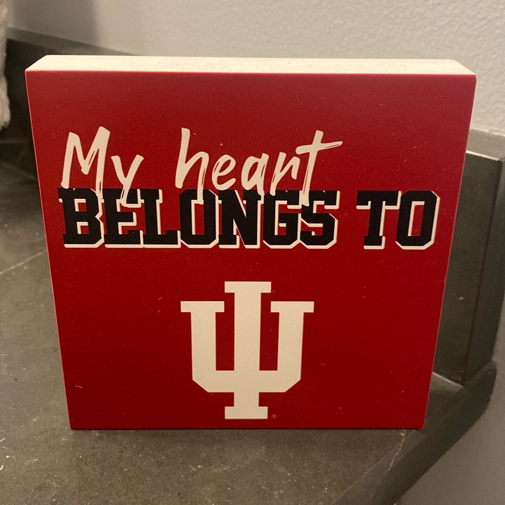 IU Table Decoration
